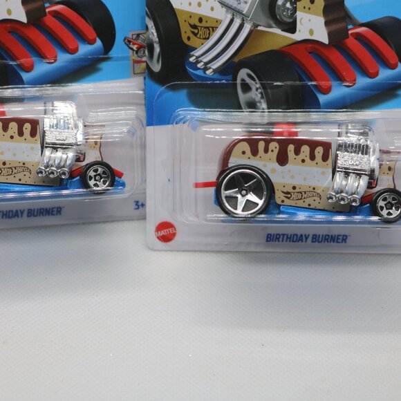Hot Wheels Happy Birthday Celebration Racers lot of 2 - Picture 2 of 4
